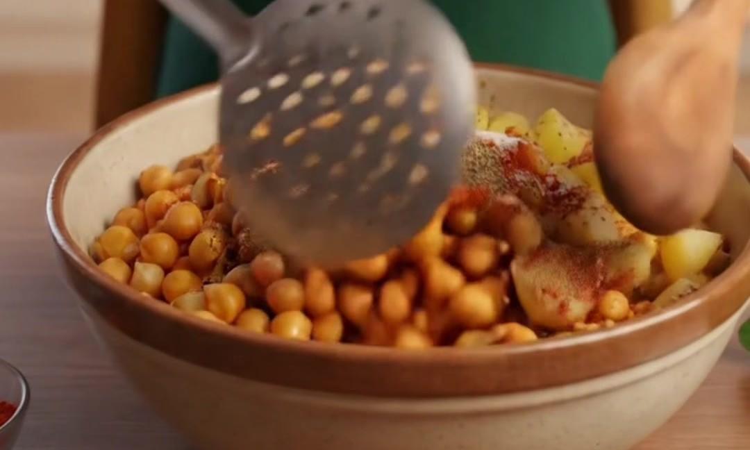Pakistani channa Chaat recipe – AI-generated video on AITube
